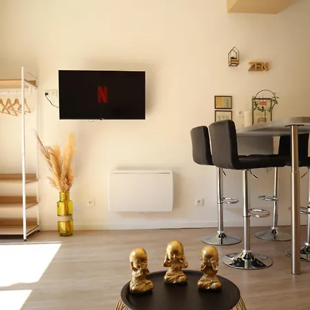 Le Moment Bien-être - Jacuzzi Privatif, Terrasse Et Parking Gratuit Au Centre De Saint-omer Saint-Omer (Pas-de-Calais)