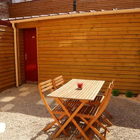 Le Moment Bien-être - Jacuzzi Privatif, Terrasse Et Parking Gratuit Au Centre De Saint-omer Apartamento *